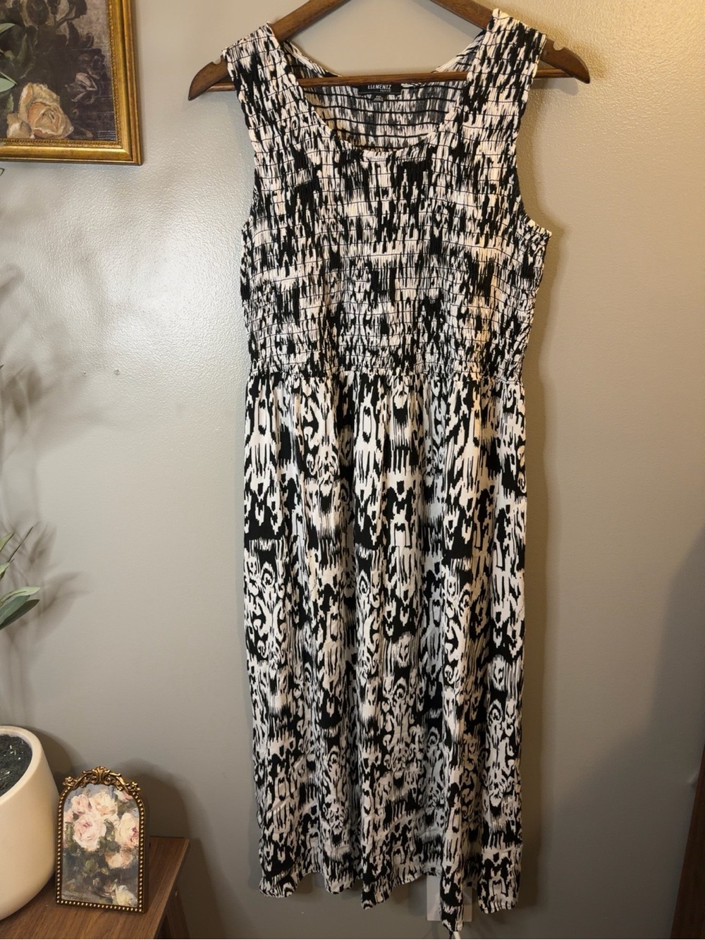Elementz Petite XL Black White Boho Ikat Smocked Rayon Maxi Dress - Picture 3 of 8